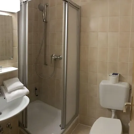 Gaestehaus Der Abtei Sayn מלון בנדורף